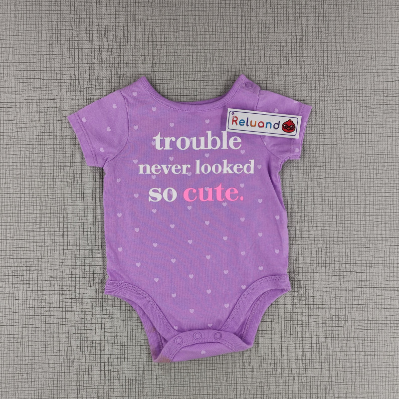Body violeta con estampado ''trouble never looked so cute"