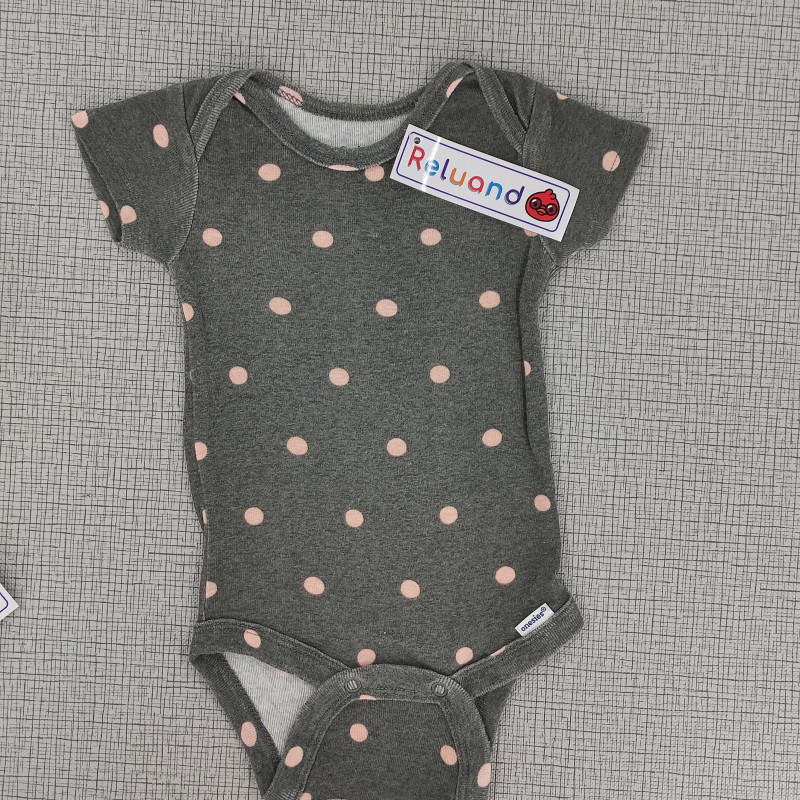Body gris con puntos rosado