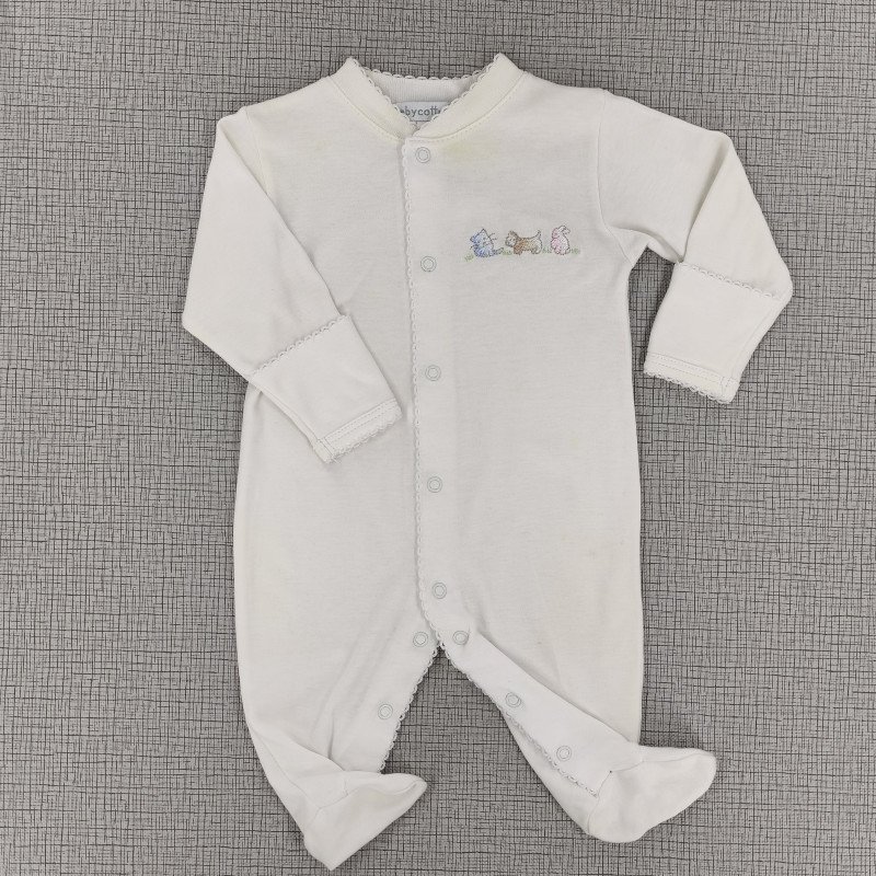 Pijama enteriza blanca con bordado