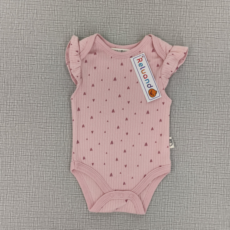 Body rosado con corazones rosados
