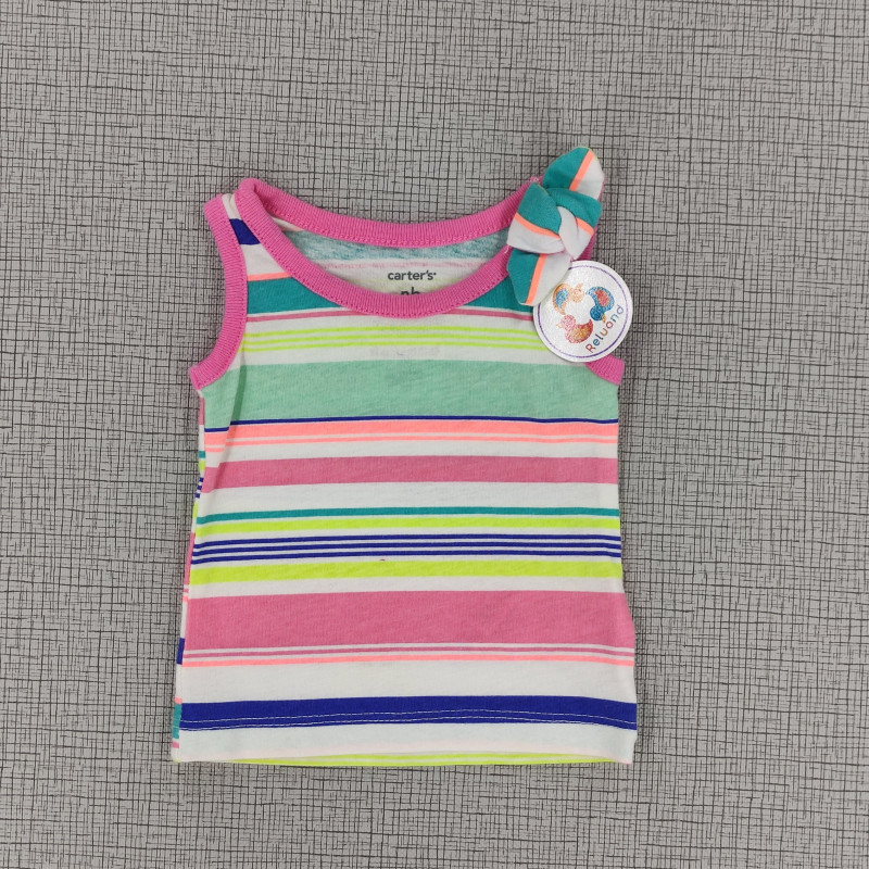 Camiseta con rayas de diferentes colores
