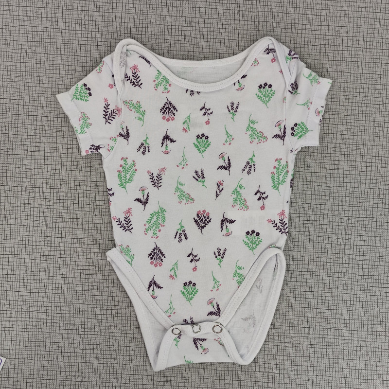 Body blanco con diseño de flores